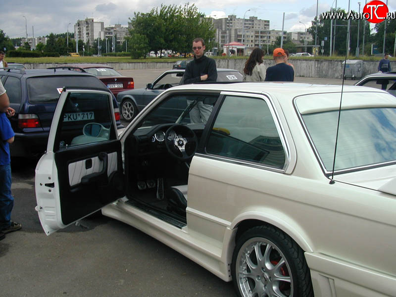 3 299 р. Пороги накладки Rieger BMW 3 серия E30 седан (1982-1991)  с доставкой в г. Майкоп