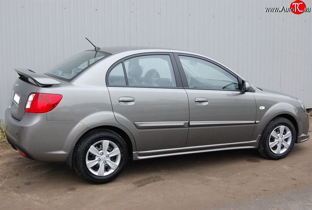 5 999 р. Пороги накладки GT Dynamics KIA Rio 2 JB дорестайлинг седан (2005-2009) (Неокрашенные)  с доставкой в г. Майкоп