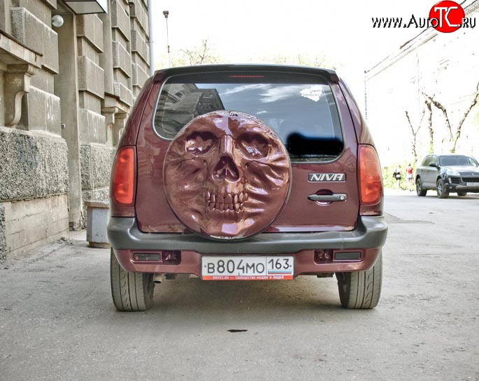 3 299 р. Чехол запасного колеса Трофей Снайпера Chevrolet Niva 2123 дорестайлинг (2002-2008) (Неокрашенный)  с доставкой в г. Майкоп