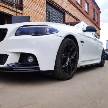 9 899 р. Пластиковые накладки порогов М-Perfomance BMW 5 серия F10 седан дорестайлинг (2009-2013) (цвет: черный глянец)  с доставкой в г. Майкоп. Увеличить фотографию 3