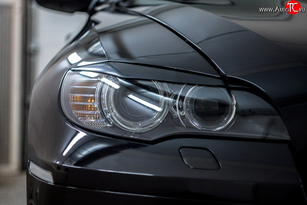 859 р. Реснички фар RA BMW X6 E71 (2008-2012) дорестайлинг (Неокрашенные) с доставкой в г. Майкоп Увеличить фотографию 1 859 р. Реснички фар RA BMW X6 E71 (2008-2012) дорестайлинг (Неокрашенные) с доставкой в г. Майкоп