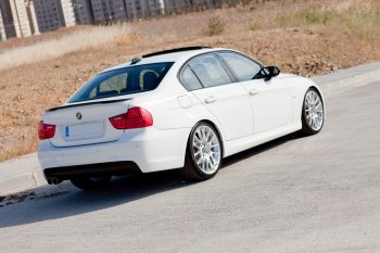 3 399 р. Лип спойлер  3 серия E90 (04-11) АВТОКРАТ  BMW 3 серия  E90 (2004-2008) седан дорестайлинг (Неокрашенный)  с доставкой в г. Майкоп. Увеличить фотографию 2