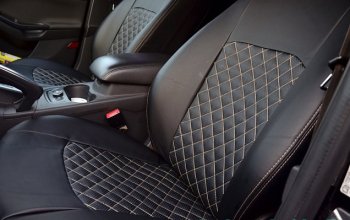 6 599 р. Чехлы для сидений Lord Autofashion Турин Ромб (экокожа) Chevrolet Aveo T300 хэтчбек (2011-2015) (Чёрный, вставка чёрная, строчка бежевая)  с доставкой в г. Майкоп. Увеличить фотографию 3