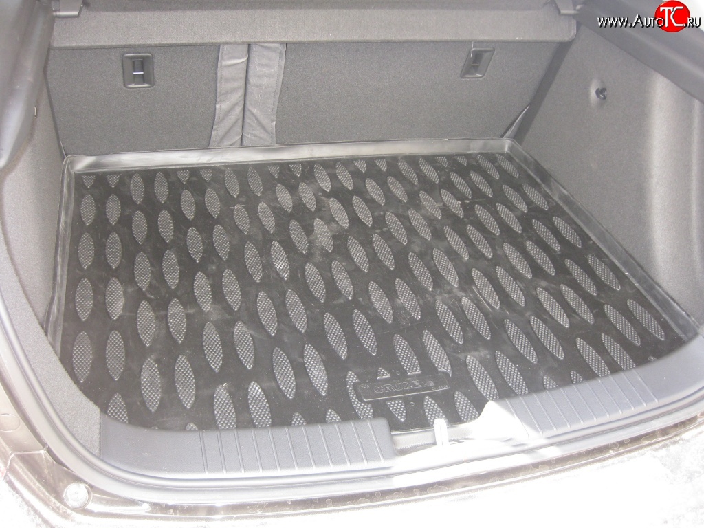 1 429 р. Коврик в багажник Aileron (полиуретан)  Chevrolet Cruze  J305 (2009-2012) хэтчбек дорестайлинг  с доставкой в г. Майкоп