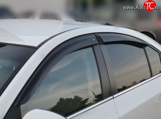 999 р. Комплект дефлекторов окон (ветровиков) 4 шт. Russtal Chevrolet Cruze J305 хэтчбек дорестайлинг (2009-2012)  с доставкой в г. Майкоп