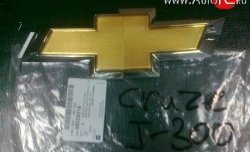 Передняя эмблема в решётку радиатора  95032016 Chevrolet Cruze J305 хэтчбек рестайлинг (2012-2015)