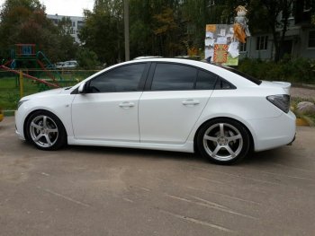 4 099 р. Пороги накладки пластиковые CT Chevrolet Cruze J305 хэтчбек дорестайлинг (2009-2012) (Неокрашенные)  с доставкой в г. Майкоп. Увеличить фотографию 3