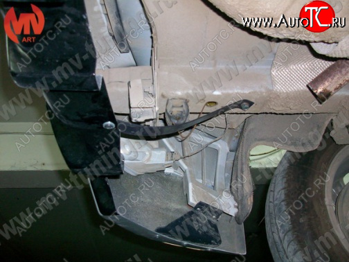 949 р. Кронштейн крепления задней юбки Sport Ford Focus 2 универсал дорестайлинг (2004-2008)  с доставкой в г. Майкоп