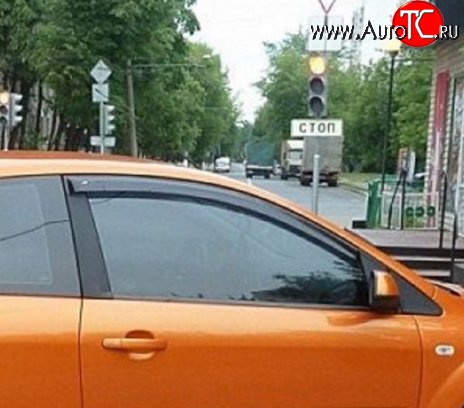 999 р. Комплект дефлекторов окон (ветровиков) 4 шт. Russtal Ford Focus 2 хэтчбэк 3 дв. дорестайлинг (2004-2007)  с доставкой в г. Майкоп