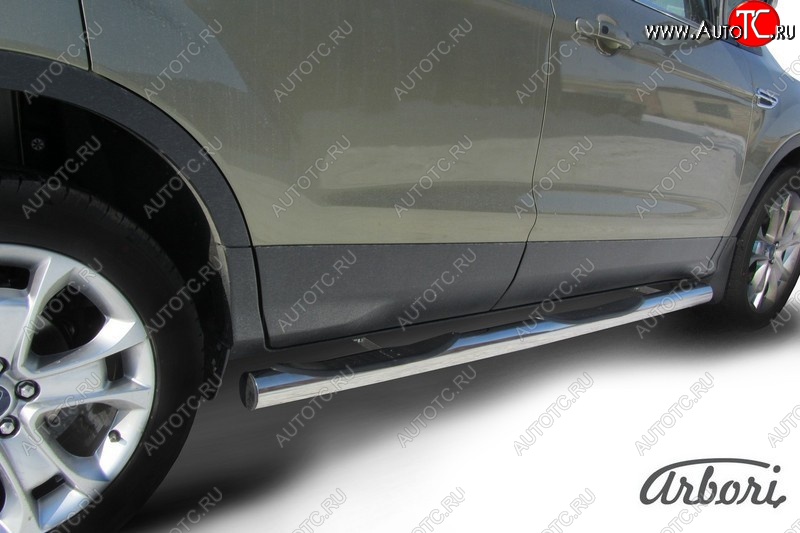 14 579 р. Защита штатных порогов Arbori (с проступью, черная, d76 mm). Ford Kuga 2 дорестайлинг (2013-2016)  с доставкой в г. Майкоп