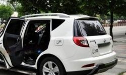 9 099 р. Накладка на задний бампер СТ Geely GX7 (2011-2015) (Неокрашенная)  с доставкой в г. Майкоп. Увеличить фотографию 2