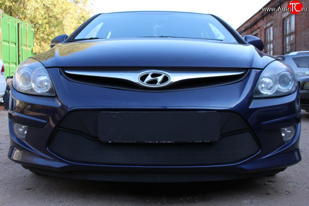 1 469 р. Сетка на бампер Russtal (черная) Hyundai I30 FD хэтчбэк 5 дв. рестайлинг (2010-2012)  с доставкой в г. Майкоп