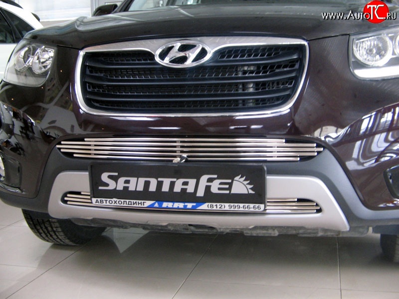 5 849 р. Верхняя декоративная вставка воздухозаборника Berkut Hyundai Santa Fe CM рестайлинг (2009-2012)  с доставкой в г. Майкоп