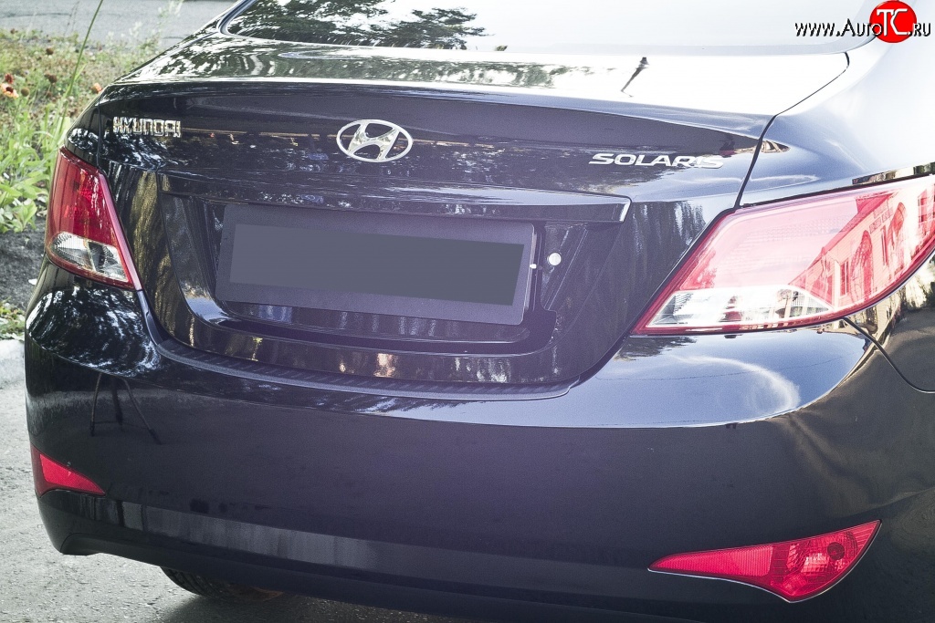 979 р. Накладка на верхнюю часть заднего бампера RA Hyundai Solaris RBr седан рестайлинг (2014-2017)  с доставкой в г. Майкоп