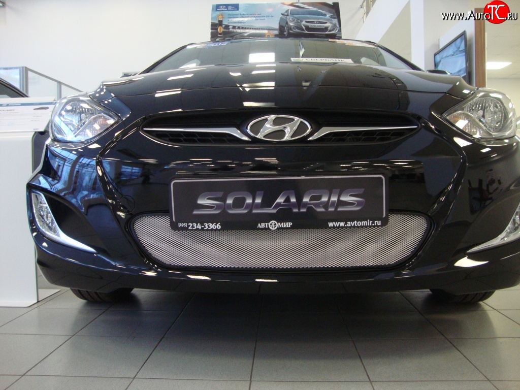1 539 р. Сетка на бампер Russtal (хром) Hyundai Solaris RBr седан дорестайлинг (2010-2014)  с доставкой в г. Майкоп