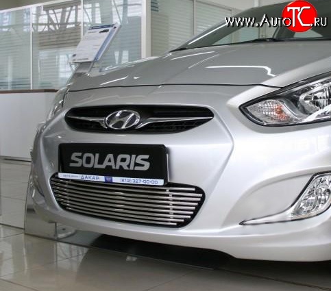 5 499 р. Декоративная вставка воздухозаборника Berkut Hyundai Solaris RBr седан рестайлинг (2014-2017)  с доставкой в г. Майкоп