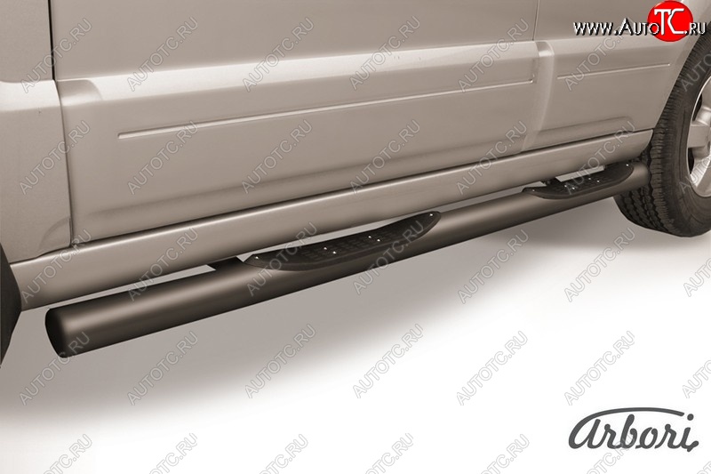 9 989 р. Защита штатных порогов Arbori (с проступью, черная, d76 mm). KIA Sorento BL дорестайлинг (2002-2006)  с доставкой в г. Майкоп