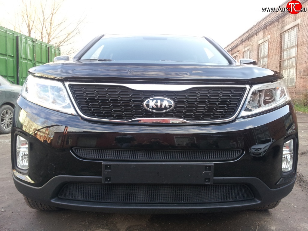 1 469 р. Нижняя сетка на бампер Russtal (черная) KIA Sorento XM рестайлинг (2012-2015)  с доставкой в г. Майкоп