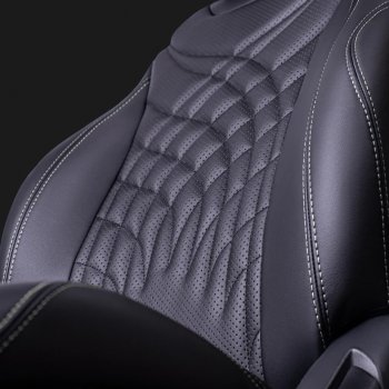 25 899 р. Чехлы для сидений Lord Autofashion Байрон ЖУК (экокожа, спинка 60/40, 3 Г-образных подголовника)  KIA Soul  SK3 (2018-2022) (Черный, вставка черная, строчка серая)  с доставкой в г. Майкоп. Увеличить фотографию 2