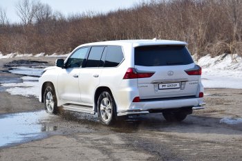 18 689 р. Защита порогов из трубы Ø51 Petroil Tuning Lexus LX450d J200 2-ой рестайлинг (2015-2022) (Нержавеющая полированная сталь)  с доставкой в г. Майкоп. Увеличить фотографию 2