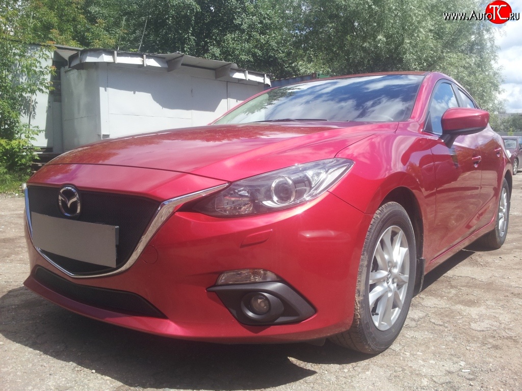 2 599 р. Сетка в решетку радиатора (под номерной знак)Russtal Mazda 3/Axela BM дорестайлинг, хэтчбэк (2013-2016) (черная)  с доставкой в г. Майкоп