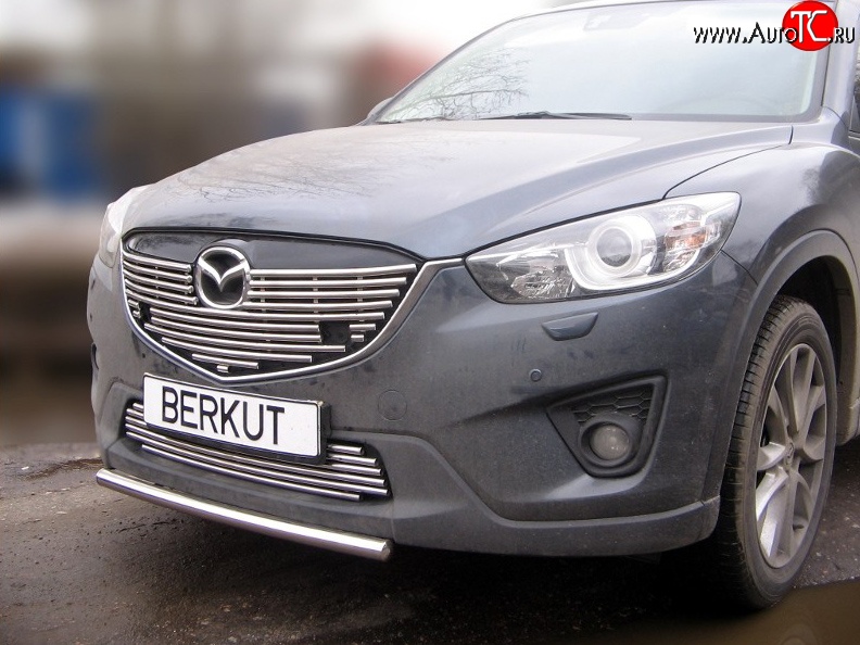 5 199 р. Декоративная вставка воздухозаборника Berkut (d16 мм) Mazda CX-5 KE рестайлинг (2015-2017)  с доставкой в г. Майкоп