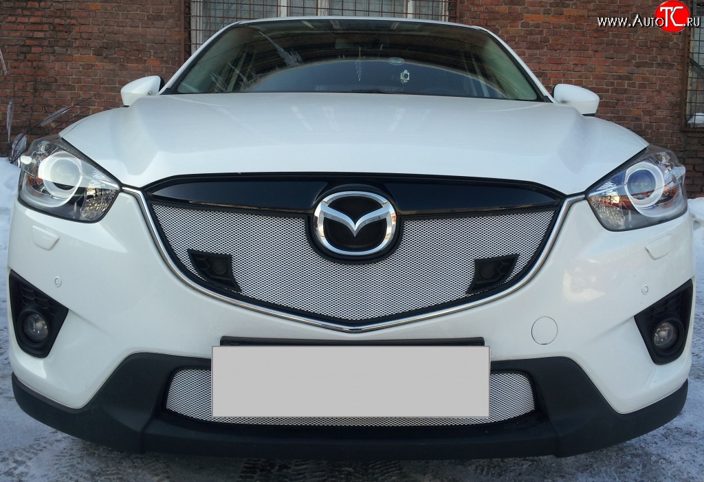 1 699 р. Сетка в решетку радиатора (с парктроником) Russtal Mazda CX-5 KE дорестайлинг (2011-2014) (хром)  с доставкой в г. Майкоп