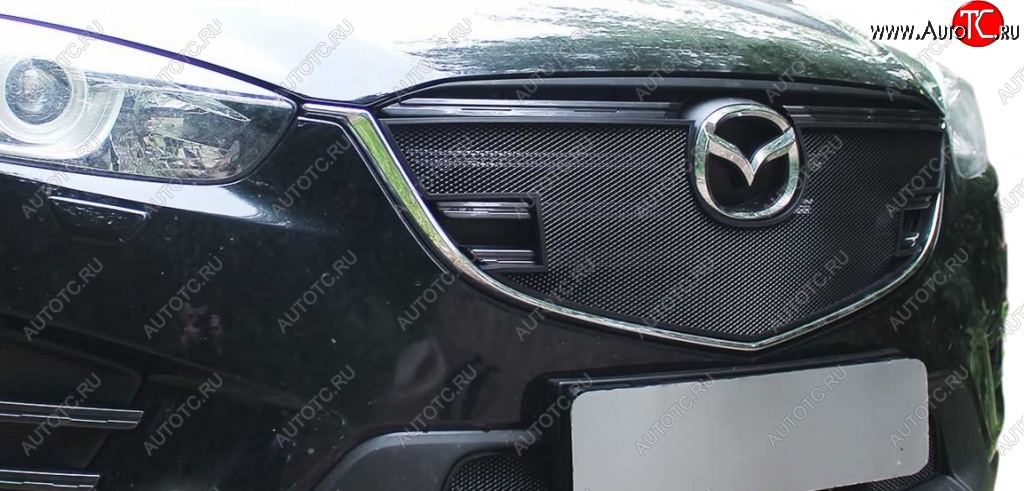 1 639 р. Защитная сетка на решетку радиатор Russtal Mazda CX-5 KE рестайлинг (2015-2017) (чёрная, без выреза под парктронник)  с доставкой в г. Майкоп