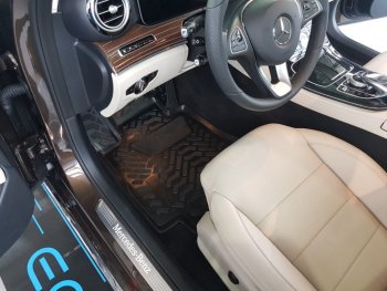 2 049 р. Комплект ковриков в салон Aileron 3D (с подпятником) Mercedes-Benz C-Class W205 дорестайлинг седан (2015-2018)  с доставкой в г. Майкоп. Увеличить фотографию 3