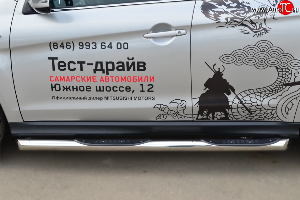 83 999 р. Защита порогов с пластиковыми вставками для ног из круглой трубы диаметром 76 мм Russtal Mitsubishi ASX 1-ый рестайлинг (2013-2016) (Защита порогов с со скосами на торцах (вариант 1))  с доставкой в г. Майкоп