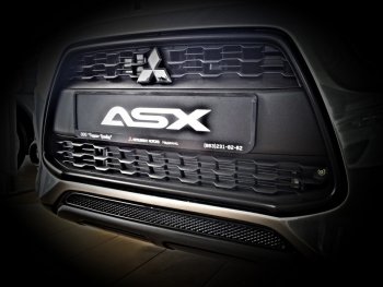 3 499 р. Сетка в воздухозаборник бампера Arbori (15 мм) Mitsubishi ASX дорестайлинг (2010-2012) (Черная)  с доставкой в г. Майкоп. Увеличить фотографию 2