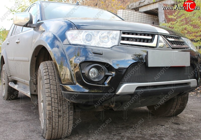 1 469 р. Защитная сетка на бампер (рестайлинг) Russtal (черная) Mitsubishi L200 5 KK,KL дорестайлинг (2015-2019)  с доставкой в г. Майкоп