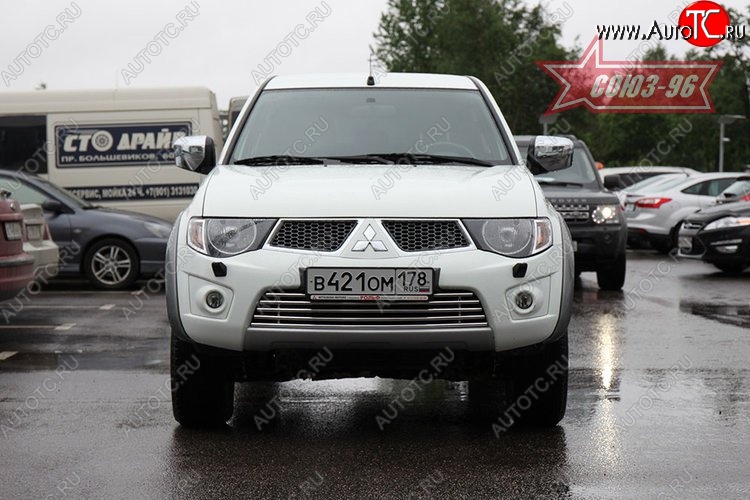5 489 р. Декоративный элемент воздухозаборника Souz-96 (d16) Mitsubishi L200 5 KK,KL дорестайлинг (2015-2019)  с доставкой в г. Майкоп