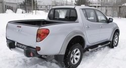1 659 р. Накладки на борта кузова автомобиля RA Mitsubishi L200 4  дорестайлинг (2006-2014) (Задний откидной борт)  с доставкой в г. Майкоп. Увеличить фотографию 2