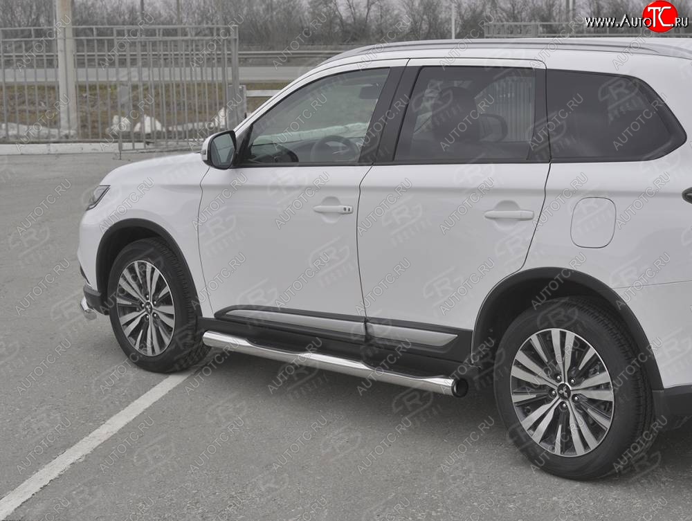22 549 р. Защита порогов (Ø76 мм с проступью, нержавейка) SLITKOFF  Mitsubishi Outlander  GF (2018-2022) 3-ий рестайлинг (С пластиковыми заглушками на торцах)  с доставкой в г. Майкоп
