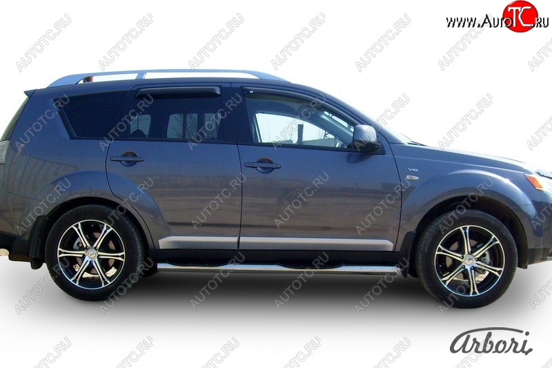 14 579 р. Защита штатных порогов Arbori (с проступью, нержавейка, d76 mm). Mitsubishi Outlander XL (CW)  дорестайлинг (2005-2009)  с доставкой в г. Майкоп