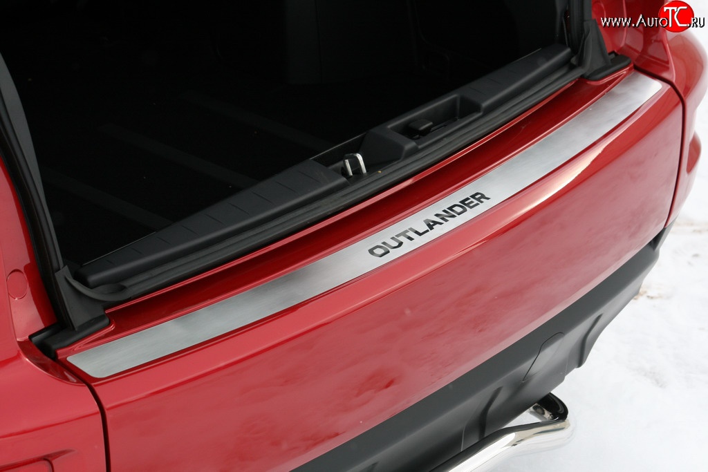 2 069 р. Накладка на задний бампер Novline Mitsubishi Outlander XL (CW)  рестайлинг (2010-2013) (Неокрашенная)  с доставкой в г. Майкоп