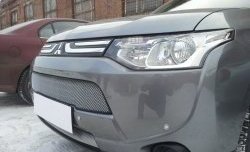 2 599 р. Сетка на бампер (рестайлинг) Russtal (хром) Mitsubishi Outlander GF дорестайлинг (2012-2014)  с доставкой в г. Майкоп. Увеличить фотографию 2