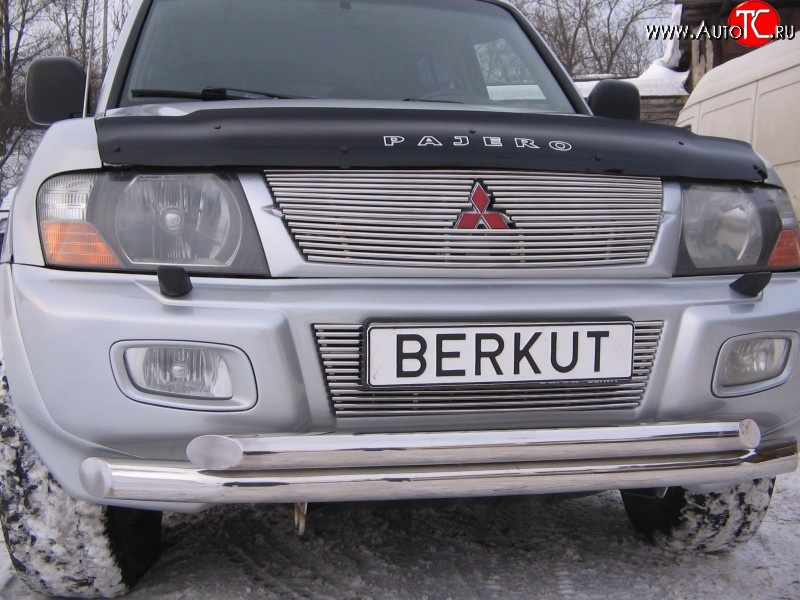 4 799 р. Декоративная вставка воздухозаборника Berkut Mitsubishi Pajero 3 V70 дорестайлинг (1999-2003)  с доставкой в г. Майкоп