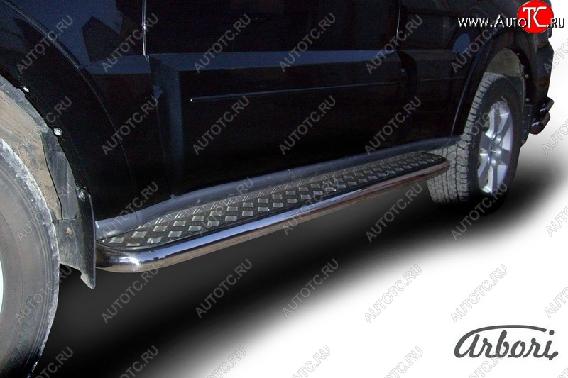 18 269 р. Защита штатных порогов с листом Arbori (нержавейка, алюминий, d57) Mitsubishi Pajero 4 V90 дорестайлинг (2006-2011)  с доставкой в г. Майкоп