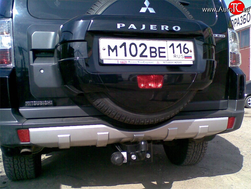 8 459 р. Фаркоп (3 дв.) NovLine Mitsubishi Pajero 4 V90 дорестайлинг (2006-2011)  с доставкой в г. Майкоп