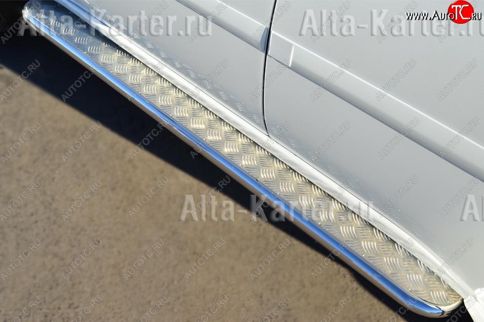 22 999 р. Пороги труба d42 С листом (Лист алюм проф.сталь)(Вариант2) SLITKOFF  Mitsubishi Pajero Sport  PB (2008-2013) дорестайлинг  с доставкой в г. Майкоп