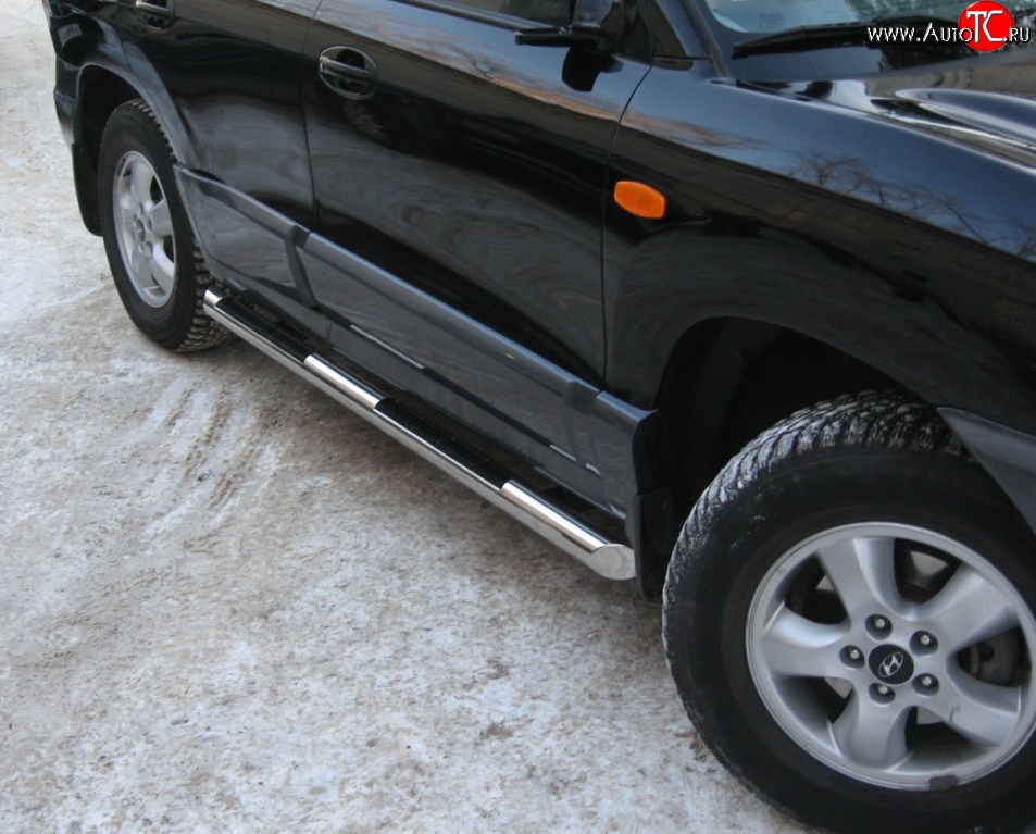 16 399 р. Защита порогов Russtal из трубы d76 мм с пластиковыми вставками для ног Hyundai Santa Fe SM (2000-2012) (Защита порогов с со скосами на торцах (вариант 1))  с доставкой в г. Майкоп