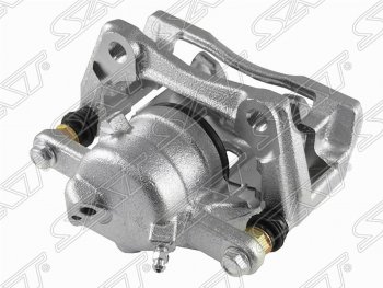 Левый передний суппорт тормозной SAT Nissan Almera G15 седан (2012-2019)