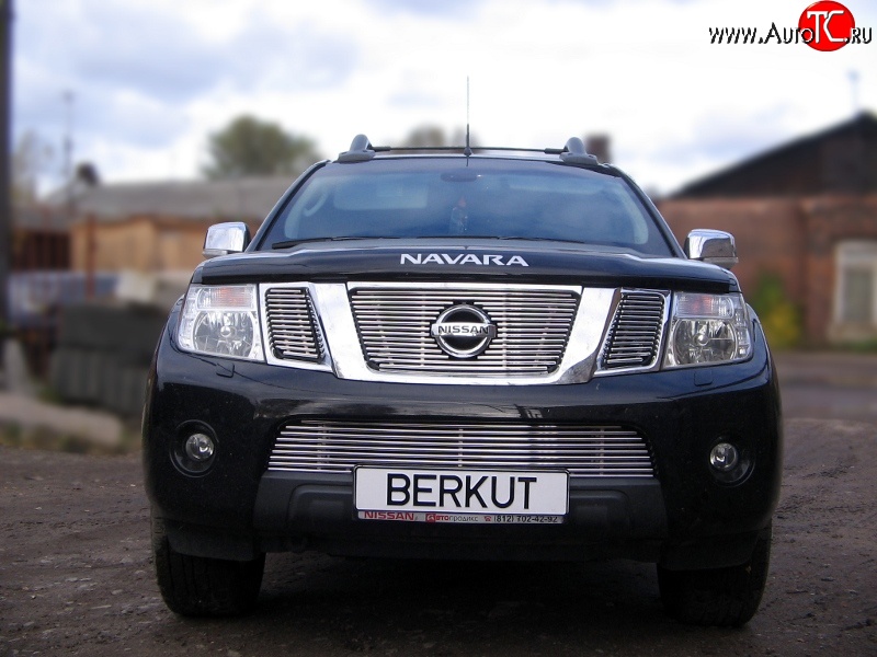 5 799 р. Декоративная вставка воздухозаборника (рестайлинг) Berkut Nissan Navara 2 D40 дорестайлинг (2004-2010)  с доставкой в г. Майкоп