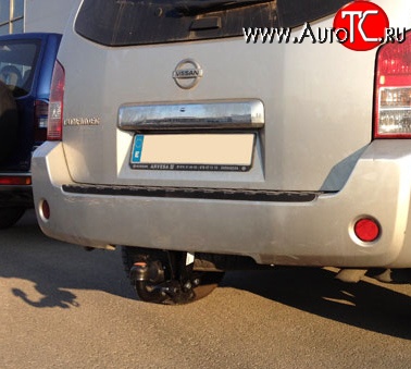 22 699 р. Фаркоп (с пластиковым бампером) NovLine Nissan Navara 2 D40 дорестайлинг (2004-2010)  с доставкой в г. Майкоп