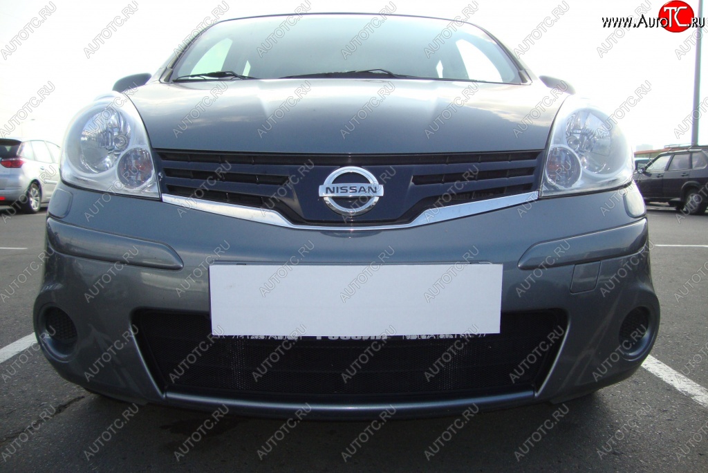 2 089 р. Сетка на бампер (рестайлинг) Russtal (черная) Nissan Note 1 E11 дорестайлинг (2004-2008)  с доставкой в г. Майкоп