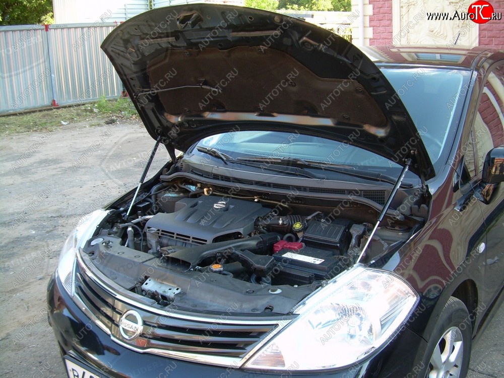 2 049 р. Упоры капота Russtal Nissan Tiida 1 хэтчбек C11 рестайлинг (2010-2014) (2 штуки)  с доставкой в г. Майкоп