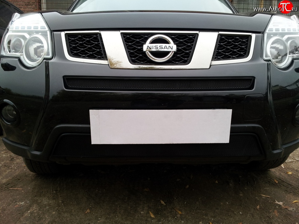1 899 р. Средняя сетка на бампер Russtal (черная) Nissan X-trail 2 T31 рестайлинг (2010-2015)  с доставкой в г. Майкоп