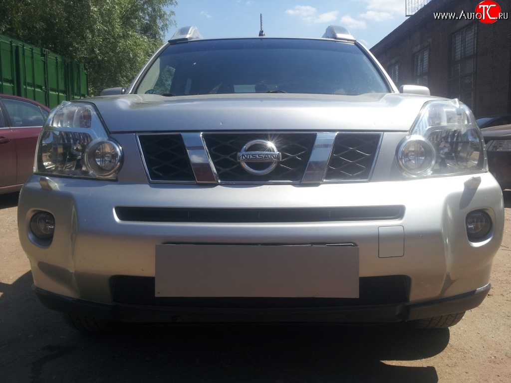 1 229 р. Сетка верхнего воздухозаборника переднего бампера Russtal Nissan X-trail 2 T31 дорестайлинг (2007-2011) (черная)  с доставкой в г. Майкоп